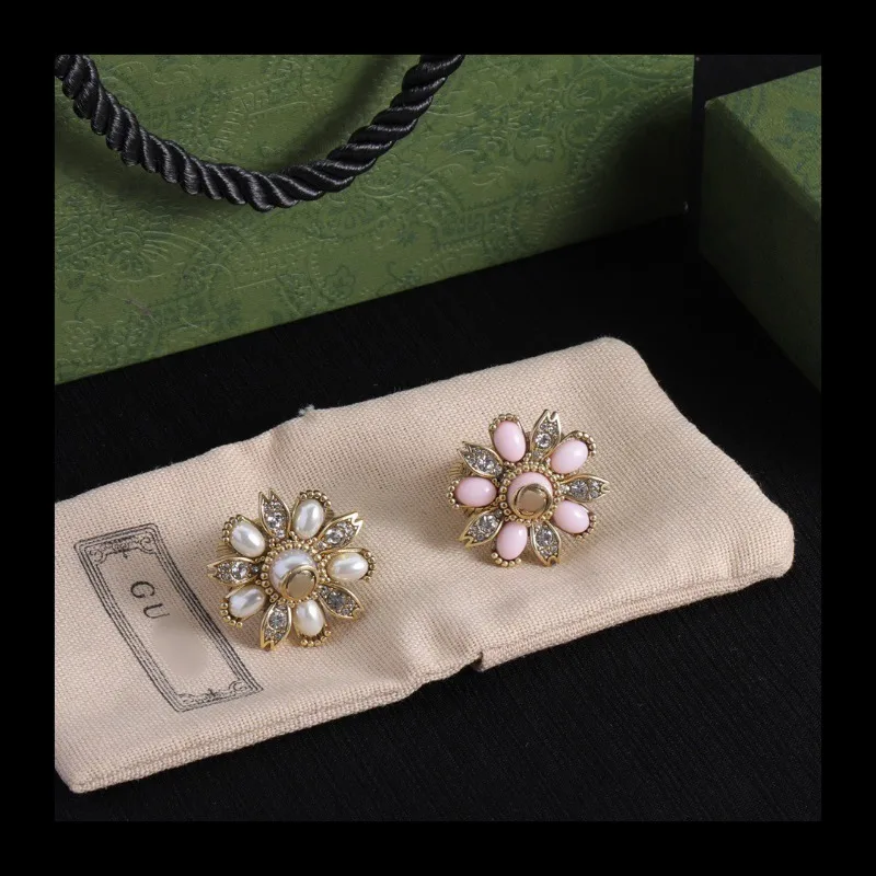 

Gujia Ring 24 Years Old New Three-piece Double G Letter Flower Fashionable Versatile High Version Ring