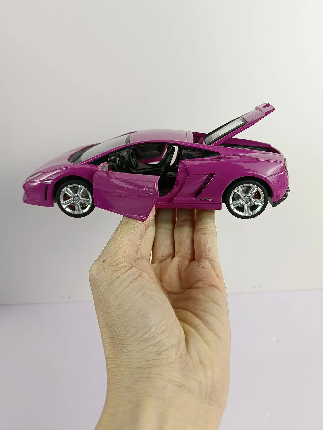 1/24 Lamborghini Gallardo Alloy Sports Car Model Diecast Metal Toy Racing Model Simulation Sound Light Collection Childrens Gift