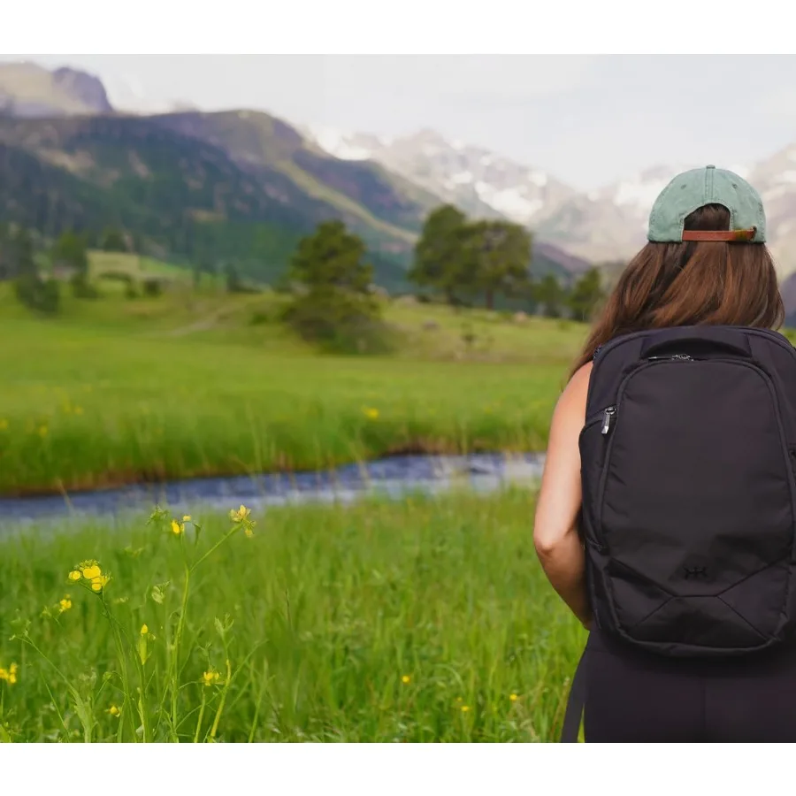 حقيبة ظهر للكمبيوتر المحمول من Knack Small Series 2 تناسب أجهزة الكمبيوتر المحمولة مقاس 16 بوصة - حقيبة ظهر Knack المعتمدة من TSA للسفر القابل للتوسيع B