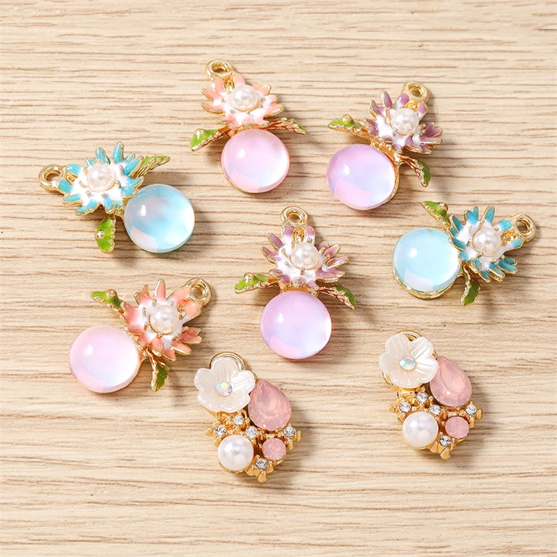 10pcs Cute Enamel Ladybug Flower Charms Pendants for Necklaces Earrings Bracelets DIY Handmade Crafts Jewelry Making Accessories