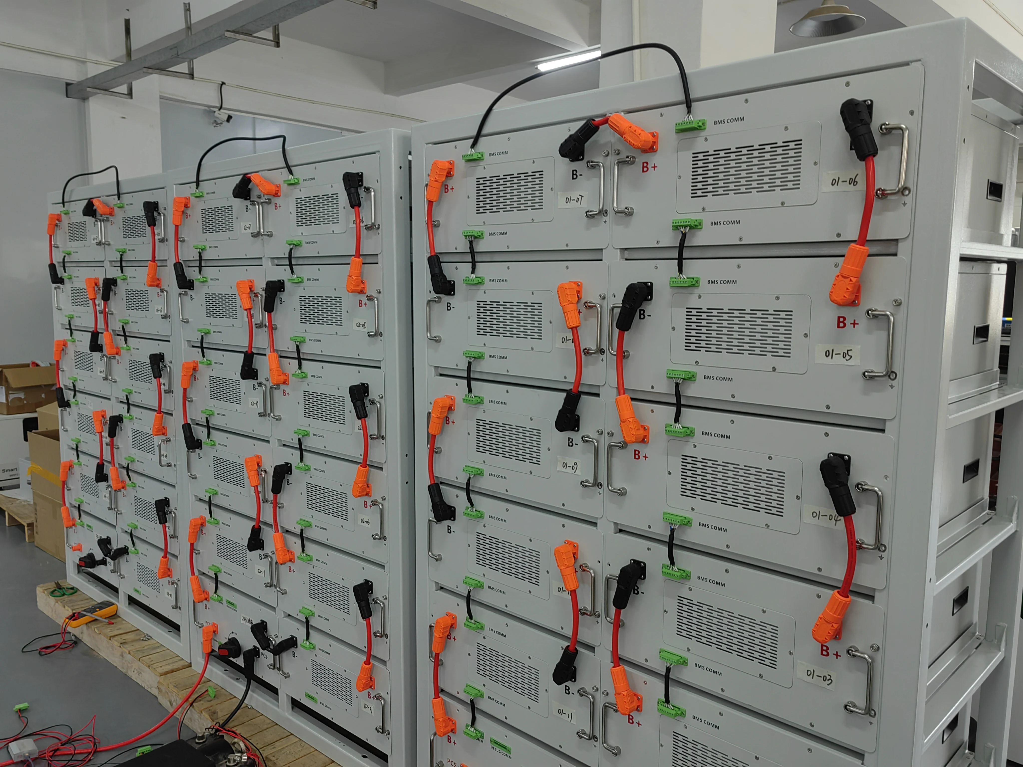 500KWh High-power Outdoor Energy Storage Power Hybrid Lithium Battery Solar Power System 250KW on Grid ESS