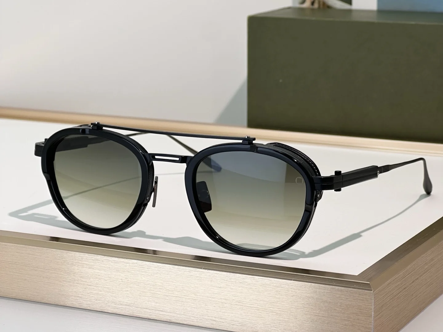 Top High Quality Sunglasses for Men AKS-512 SIZE 140-152 Classic Women Luxury Brand Designer Fashion sun glasses UV400 With box