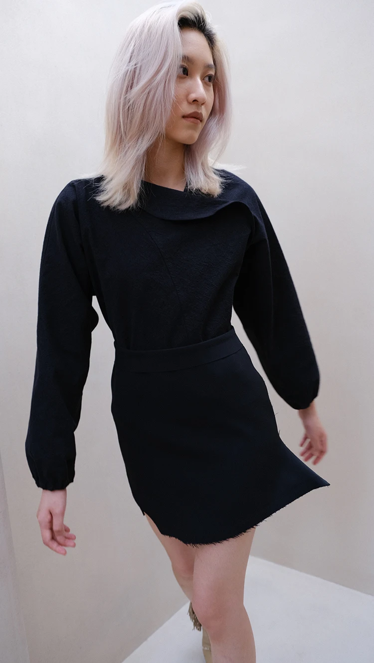 

Черная короткая юбка с рваным краем и загнутыми уголками, с высокой талией, из полиэстера, на молнии, осенняя коллекция