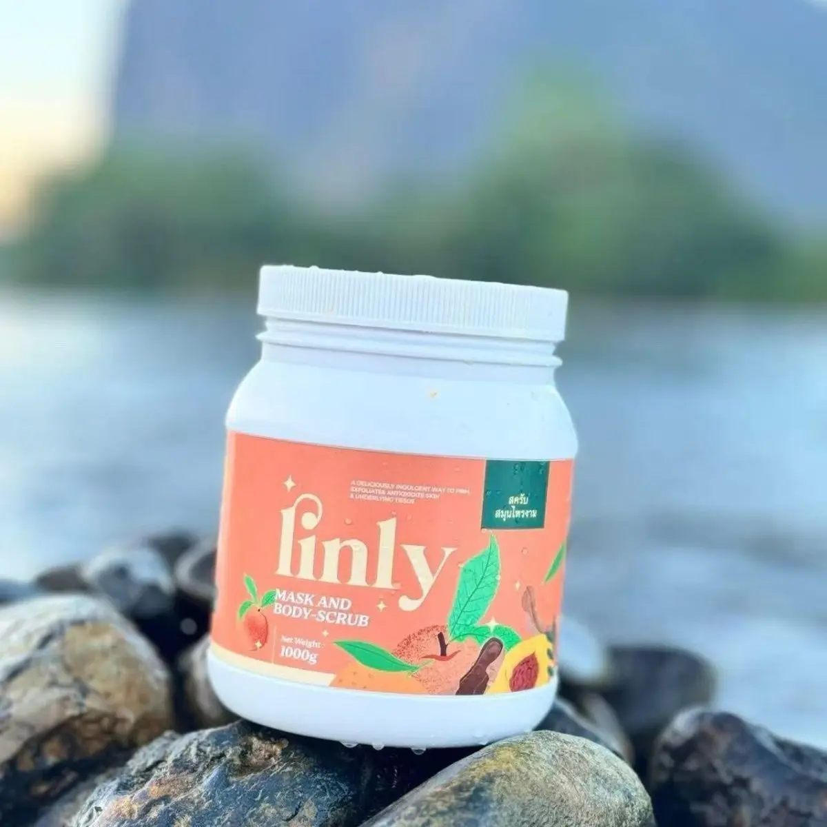 Linly Whitening skin scrub
