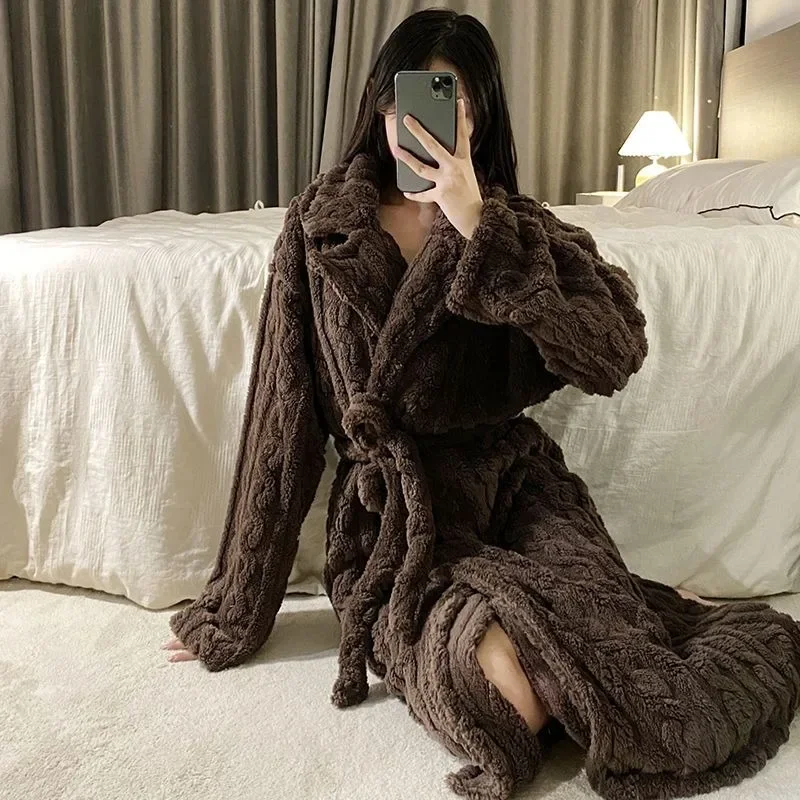 Long Style Thickening Type Bathrobe Female Fall and Winter Style Flannel Bathrobe Warm Wintertime Night Gown Female Coral Fleece