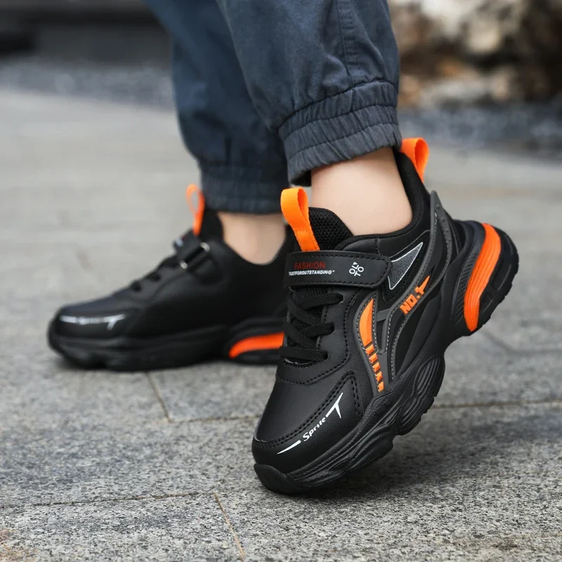 Scarpe da tennis per sport all'aria aperta originali leggere alla moda per bambini Scarpe da ginnastica per bambini Scarpe da corsa antiscivolo traspiranti in mesh
