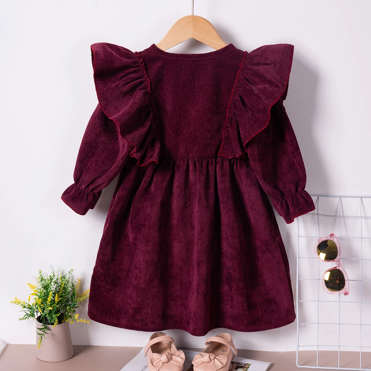 Wholesale Autumn And Winter Baby Girl Dresses Cute Ruffled Edge Solid Color Long Sleeved Round Neck Dresses For Girls\' Clothing