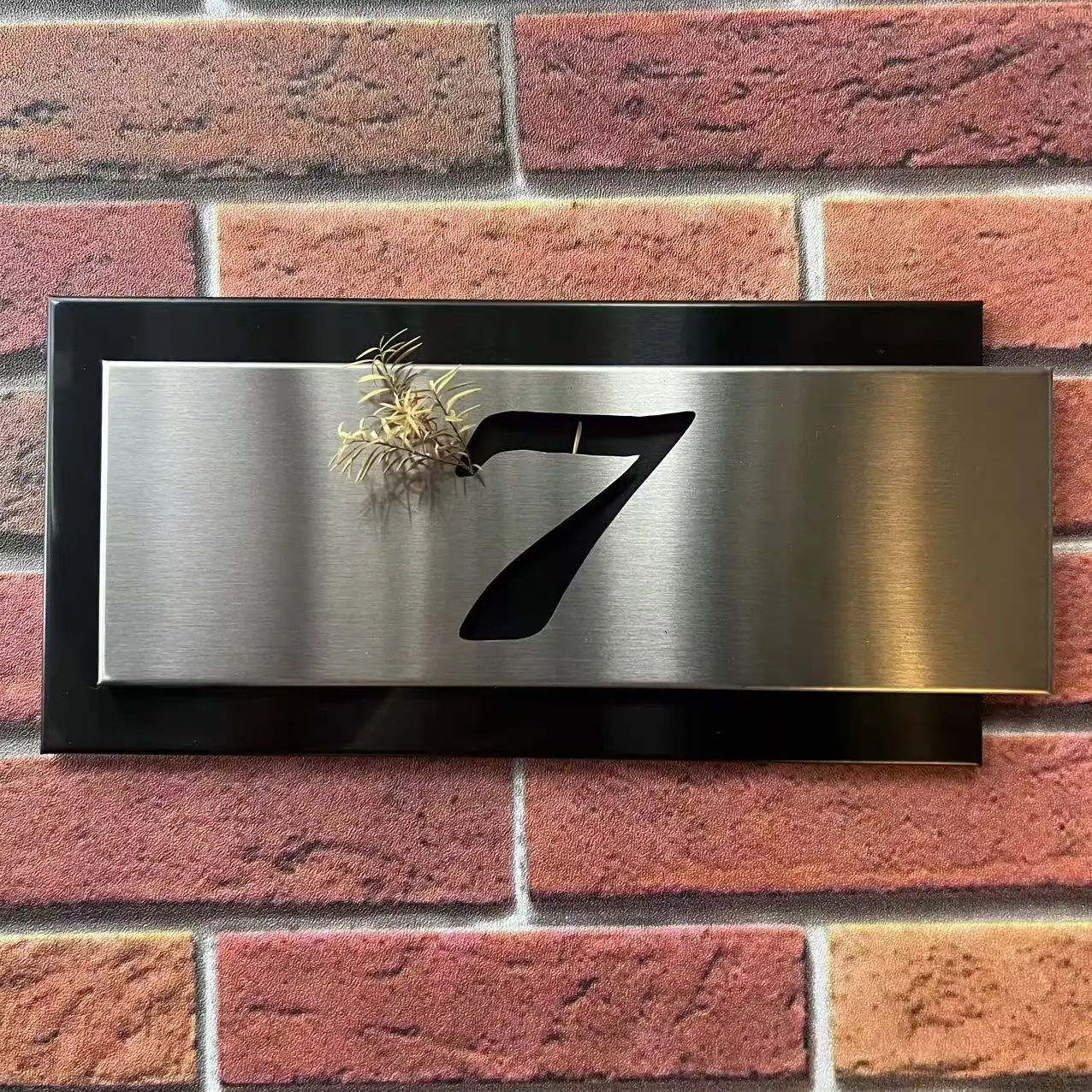 

Современная табличка с номером дома, горизонтальная/вертикальная, из матовой стали, на клейкой основе, с возможностью нанесения текста на любом языке, входная табличка для дома