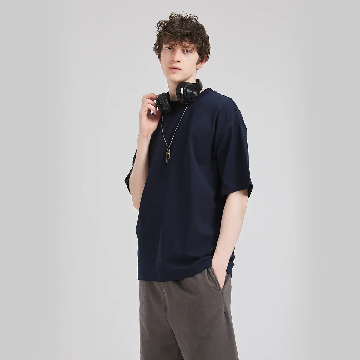 

230g gsm Crew Neck Men's T-shirts Pure Cotton Solid Color Short Sleeved Men T Shirt Loose MRMT 2025 Brand New Bottoming Shirt