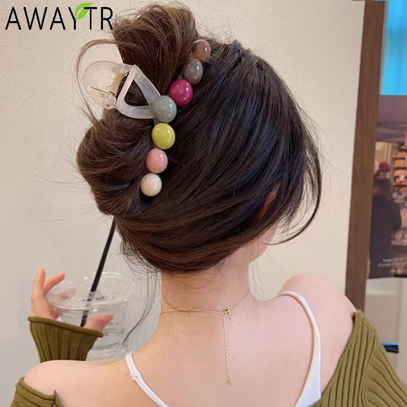 

AWAYTR Retro Fashion Colorful Love Hair Crab Hair Claw Clip Elegant Ponytail Clip Geometric Hair Clip Girl Bath Hair Accessories