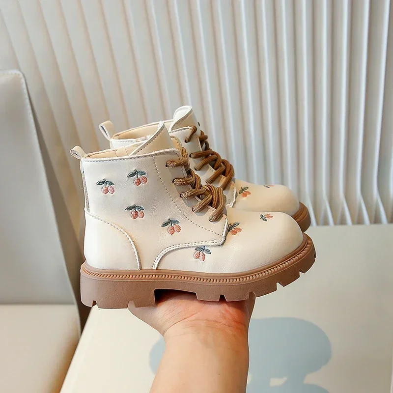 2024Autumn and Winter New Kids Fashion Embroidery Cherry Short Boots Korean Style Girls Versatile Soft Sole Child Casual Boots