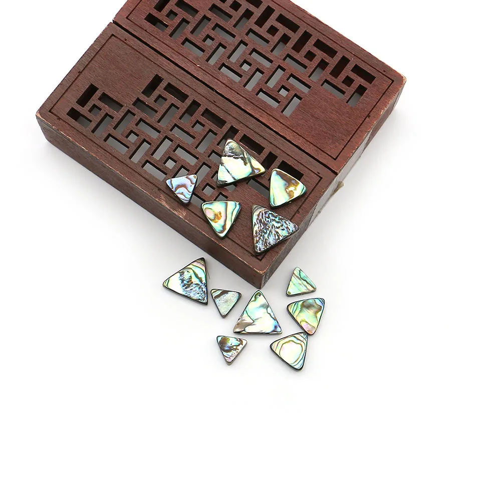 

Minimalist Natural Abalone Shell Polished Carved Triangular Loose Beads Straight Holes DIY Geometric Necklace Jewelry Materials