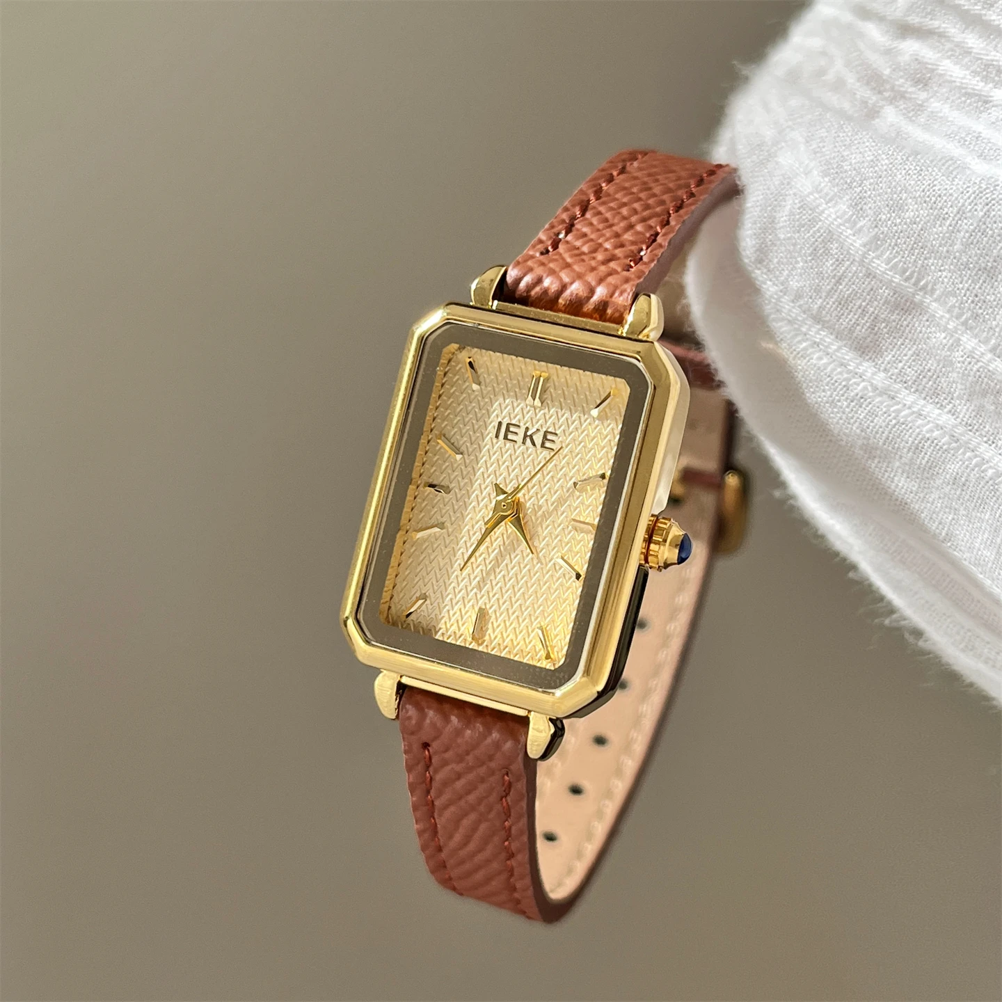 Exquisite And Versatile Square-Band Women'S Watch With Brown Strap, Fashionable, Petite, Simple And Casual Quartz Wristwatch.