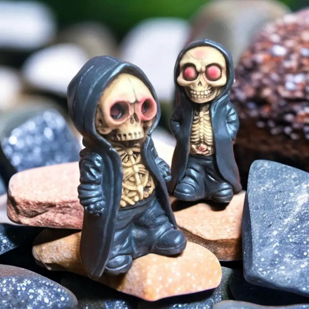 Desktop Skeleton Decor Resin Skeleton Ornament Death Resin Statue Halloween Black Robe Skeleton Figurine for Home Office Desktop