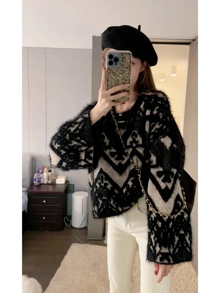 2024 New European Mink Fur With A Fashionable Loose Fit For Women's Autumn And Winter Wear, Lazy Style Knitted Sweater Top T