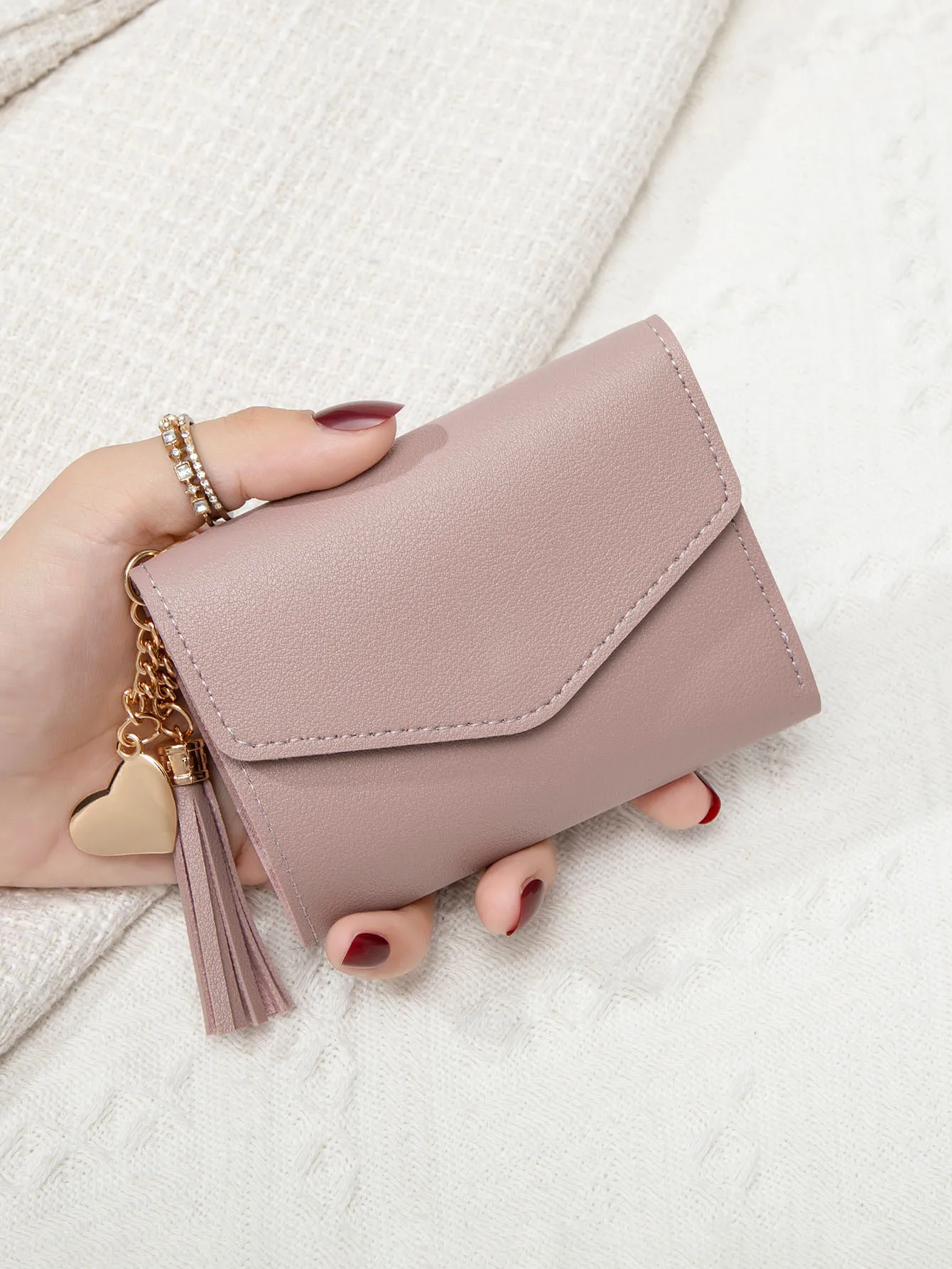 Kompakte Damen-Clutch-Geldbörse, schlankes Schwarz, tragbare Geldbörse mit goldfarbenem Druckknopfverschluss und Quastendetail, leichte Mini-Geldbörse – Detail 14