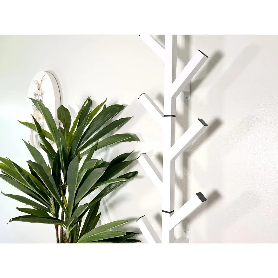 معطف حديث مثبت على الحائط ورف قبعة للمدخل أو المدخل تصميم أبيض أنيق لتنظيم المعاطف والقبعات والإكسسوارات Sp