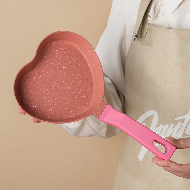 

Мини-горшок для завтрака Love Fried Egg Pot, пшеничный рисовый камень, антипригарные детские кастрюли для прикорма, домашняя портативная сковорода, кухонные принадлежности