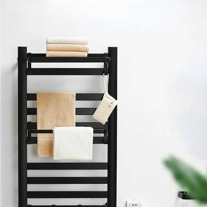 Toalheiro elétrico com Display Digital, termostático na parede do banheiro