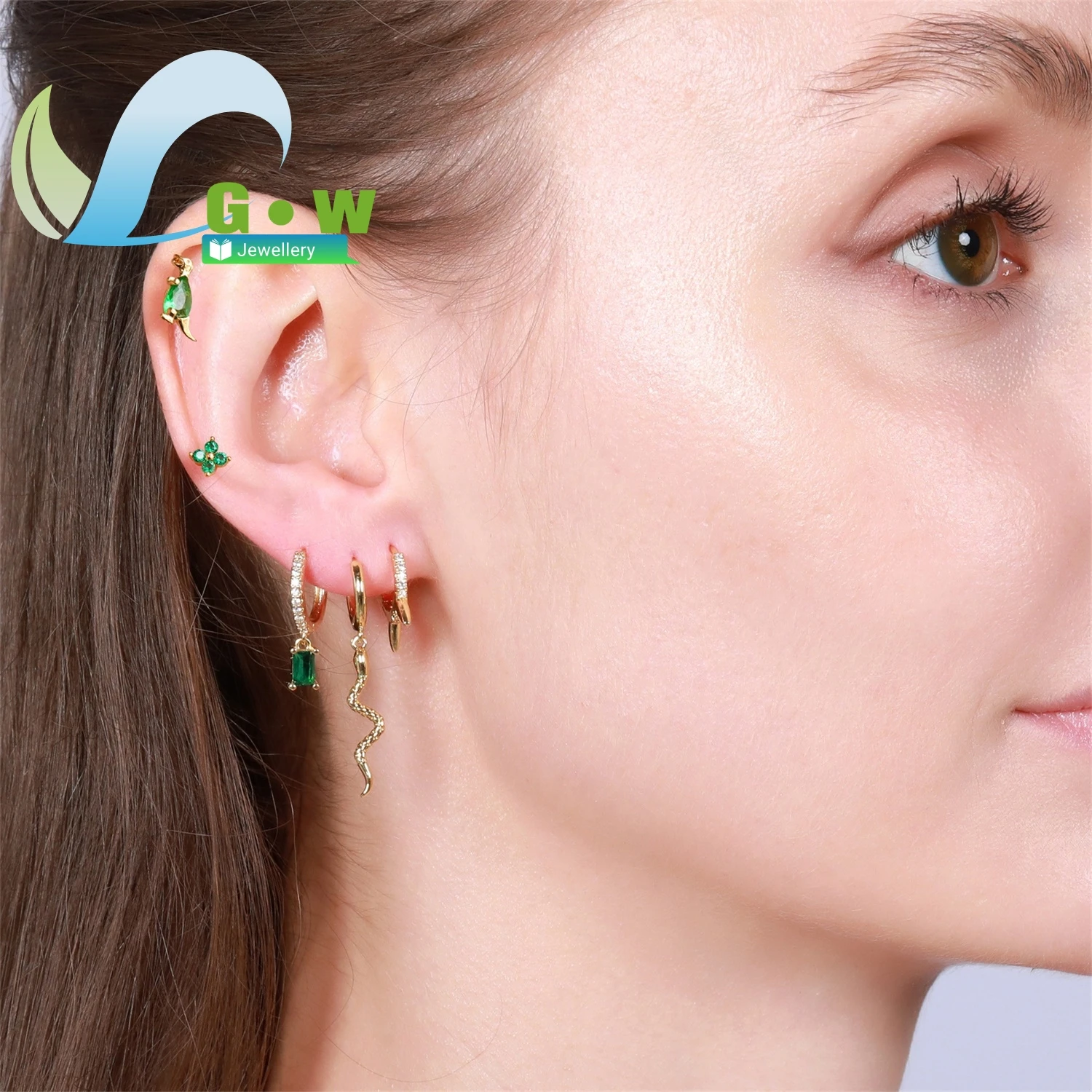 

Набор украшений в стиле Ins: серьги-гвоздики из латуни с зеленым цирконом в виде животных (геккон, сова, динозавр) – идеальный подарок для женщин