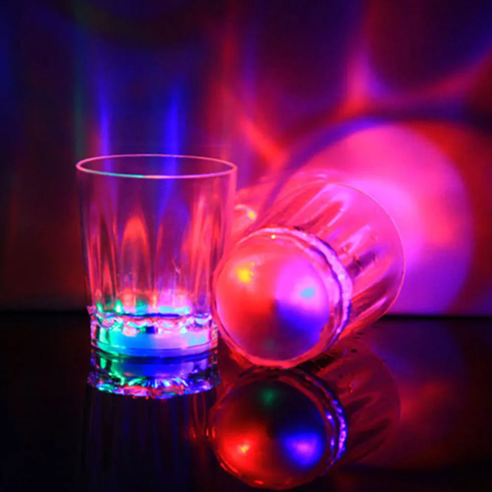 

6 Pcs LED Color Changing Plastic Glasses Light Up Cups for Cocktail Water Juices Party Favors Banquet Decorations