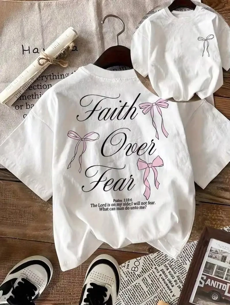 

Женские футболки с розовым бантом Faith Over Fear и принтом, универсальная футболка, повседневная одежда с круглым вырезом, хип-хоп, Y2K, с коротким рукавом