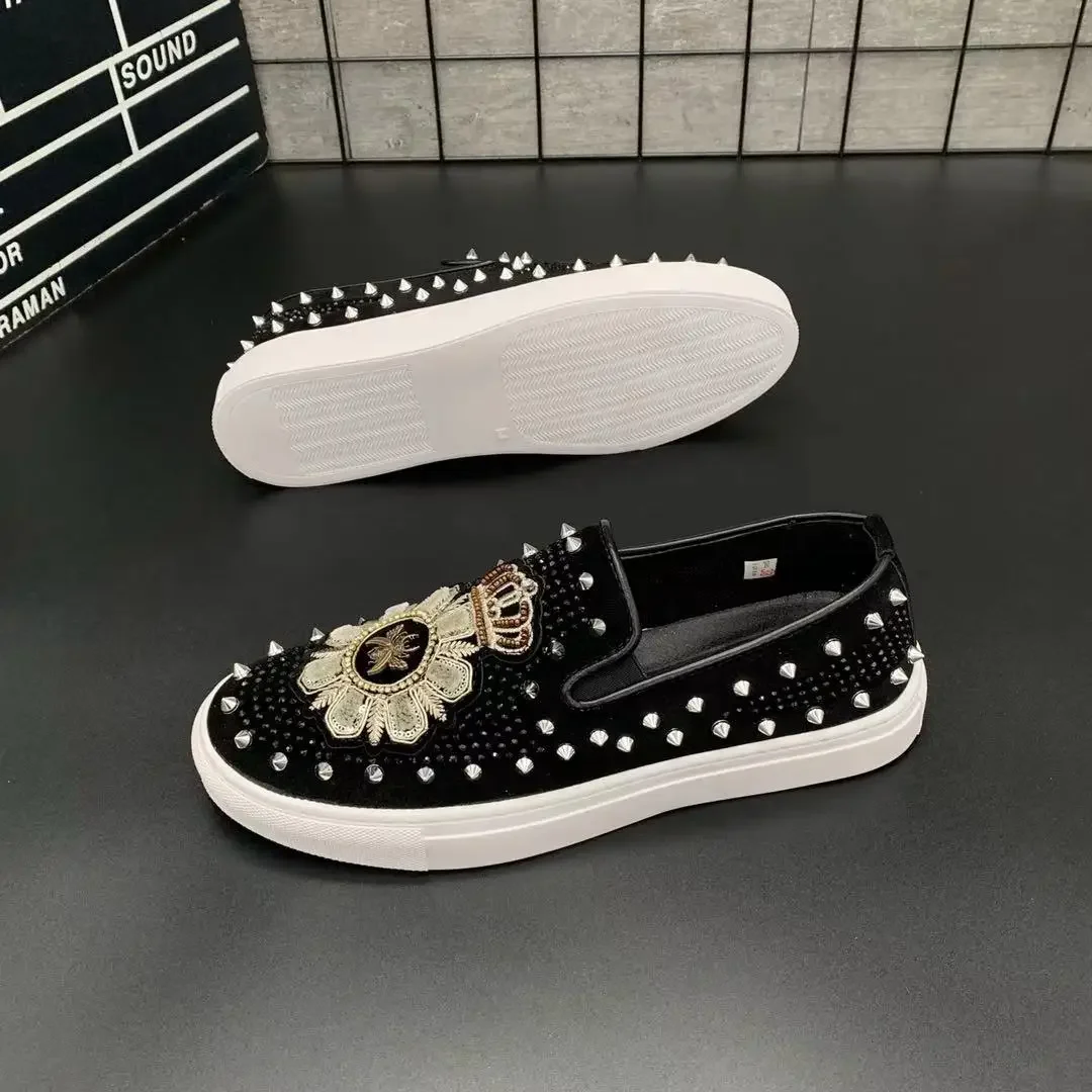 2024 New Shoes for Men Leather Casual Shoes Fashion Trend Luxury Embroidery Rivet Flat Shoes Leisure Sneakers Slip-on Loafers