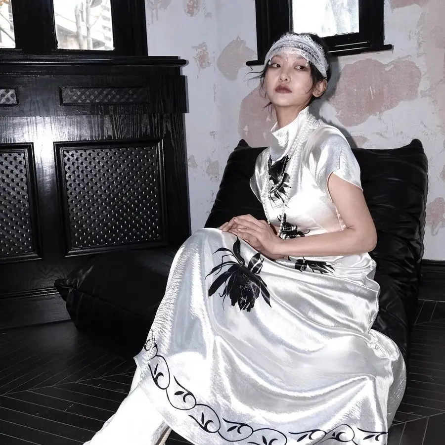 2025 nieuw ontwerp gevoel ephemeraal afdrukken satijn nieuwe Chinese stijl swingende kraag verbeterde cheongsam