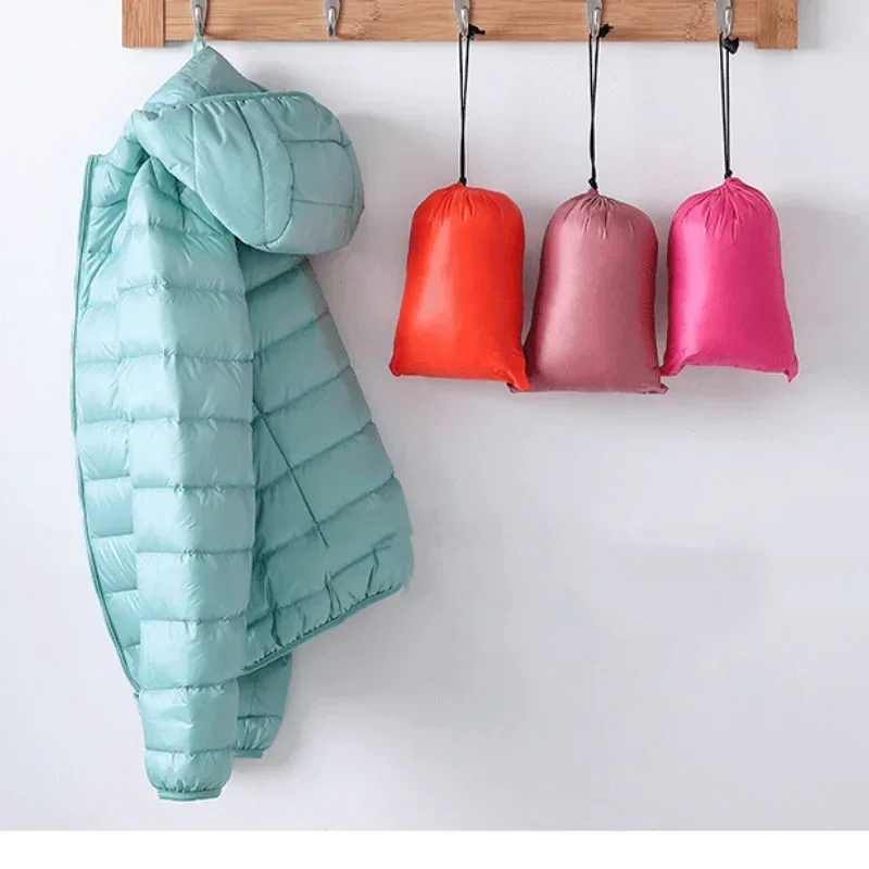 15 Colors Women Hooded Puffer Jackets 2025 New Spring Winter 90% White Duck Down Female Coats Ultralight Packable Casual Parkas