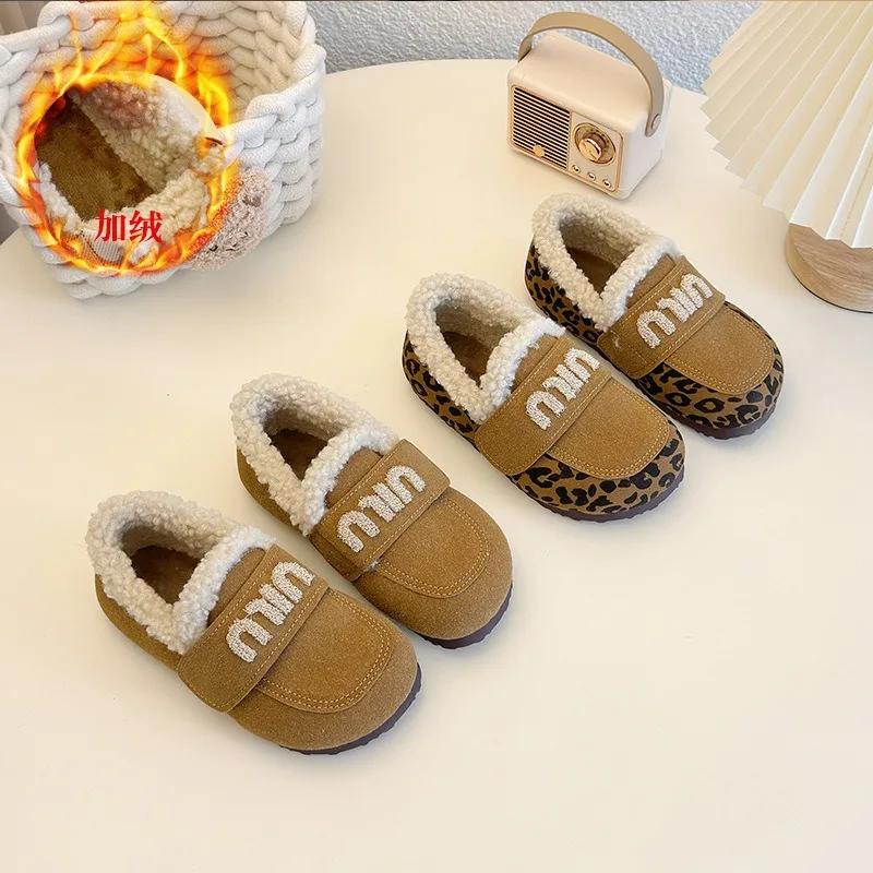 Girls Cotton Shoes 2024 Winter New Children's Fleece Thickened One-pedal Shoes Fashion Leopard Print Fluffy Shoes