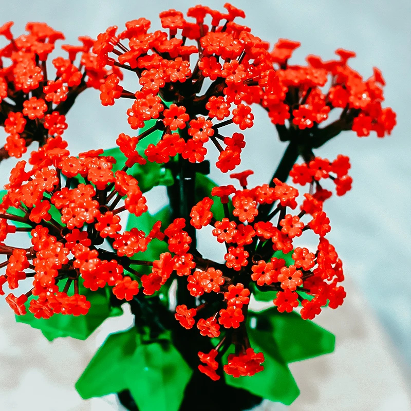 A gift for friends from the living room and bedroom decorations of building blocks, eternal flowers, and niao luo