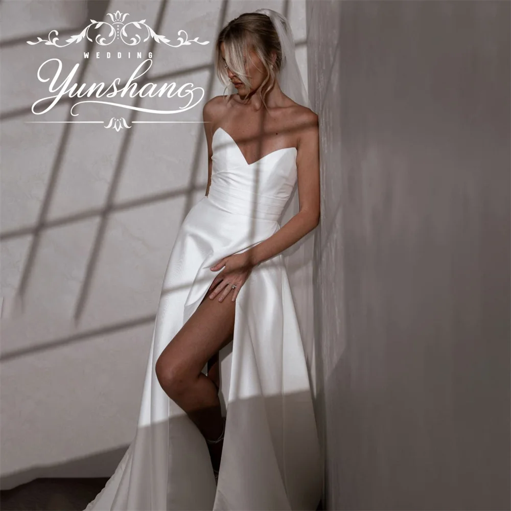 YunShang Maßgeschneidertes A-Linie-Hochzeitskleid mit V-Ausschnitt und Herzausschnitt, hoher Schlitz, ärmellos, Sweep-Zug, schlicht, modern, rückenfrei, neu