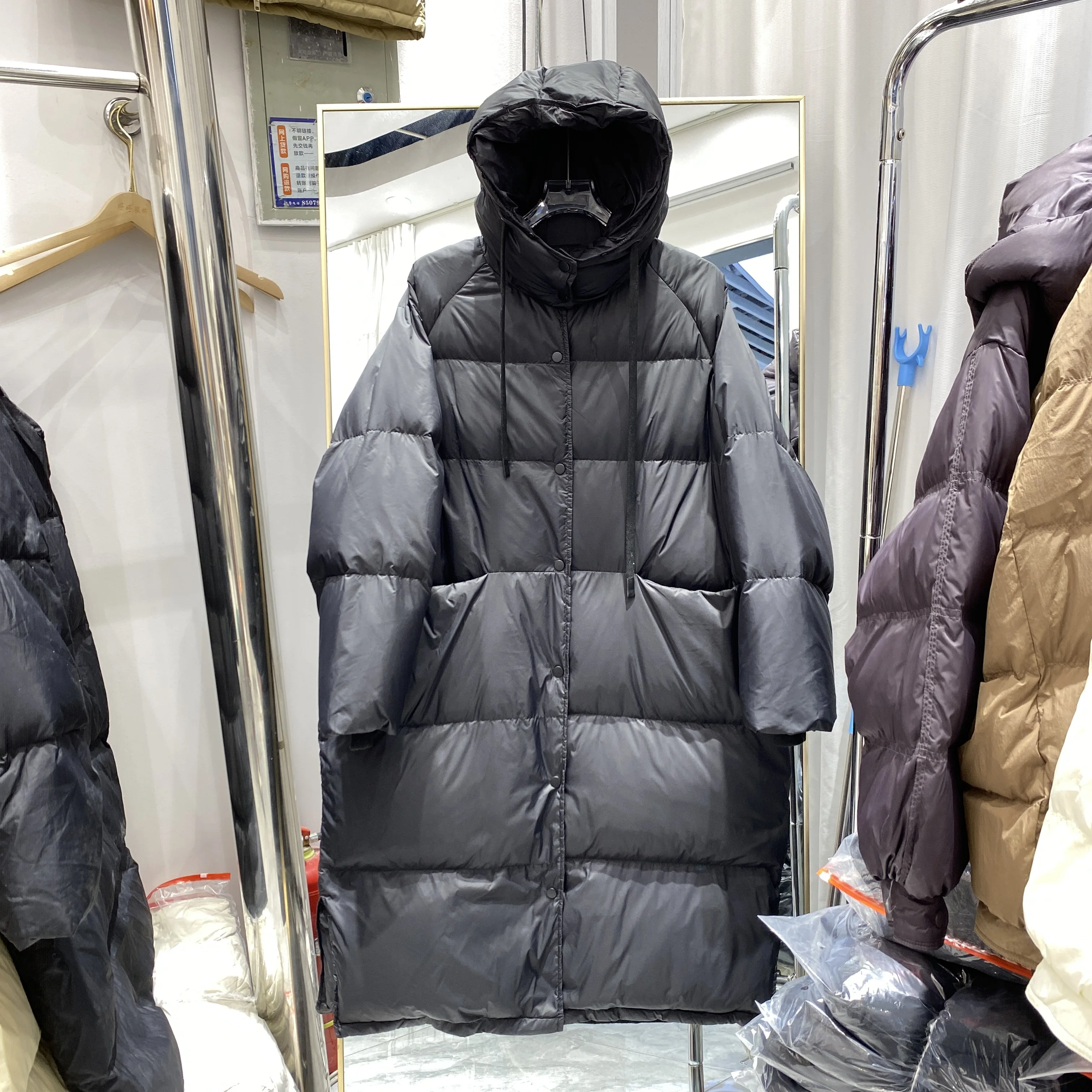 เสื้อแจ็คเก็ตขนเป็ดสีเขียวทหารสำหรับผู้หญิง รุ่นหนาพิเศษ ทรงหลวม บุด้วยขนแรคคูนขนาดใหญ่สำหรับฤดูหนาว  แบบใหม่