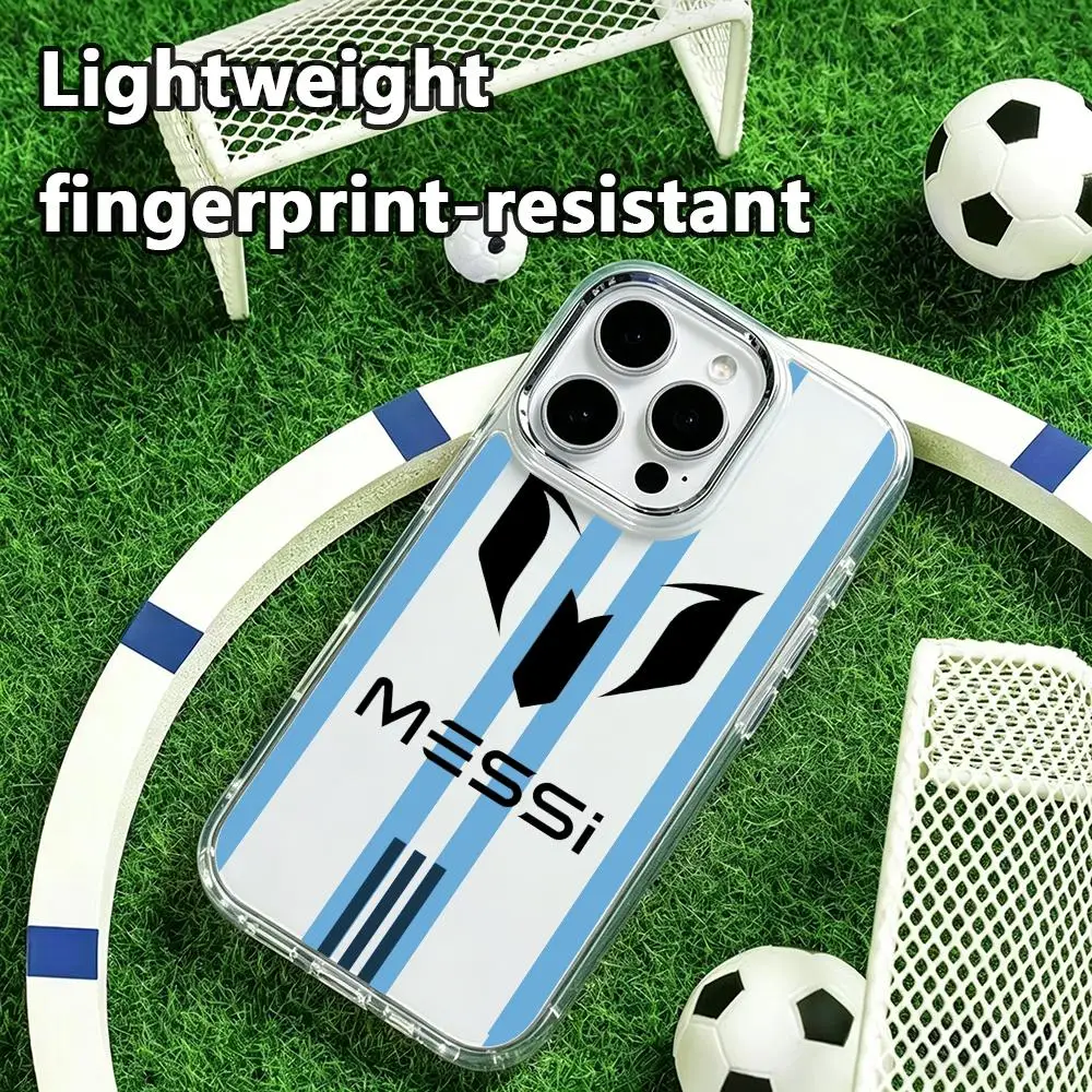 Coque de téléphone populaire pour iPhone 17 16 15 14 13 12 11 Pro Max Plus avec bouton chromé et anneau de caméra, transparente, motif star de football M-mes-sis