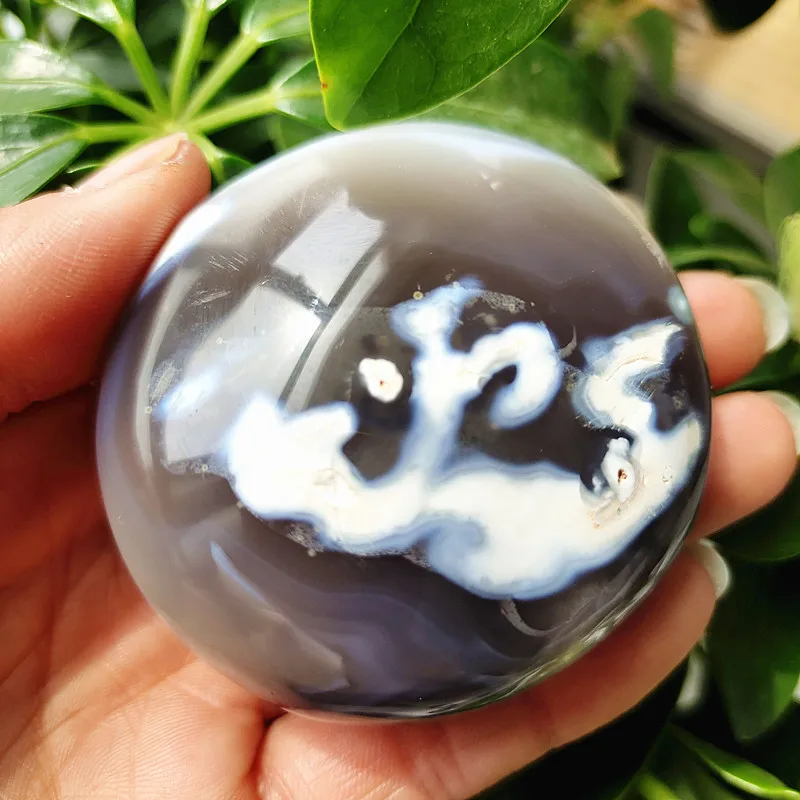 

Natural Stone Black Shark Agate Palm Stone Spiritual Meditation Healing Yoga Exercise Stone Home Feng Shui Crystal Decoration