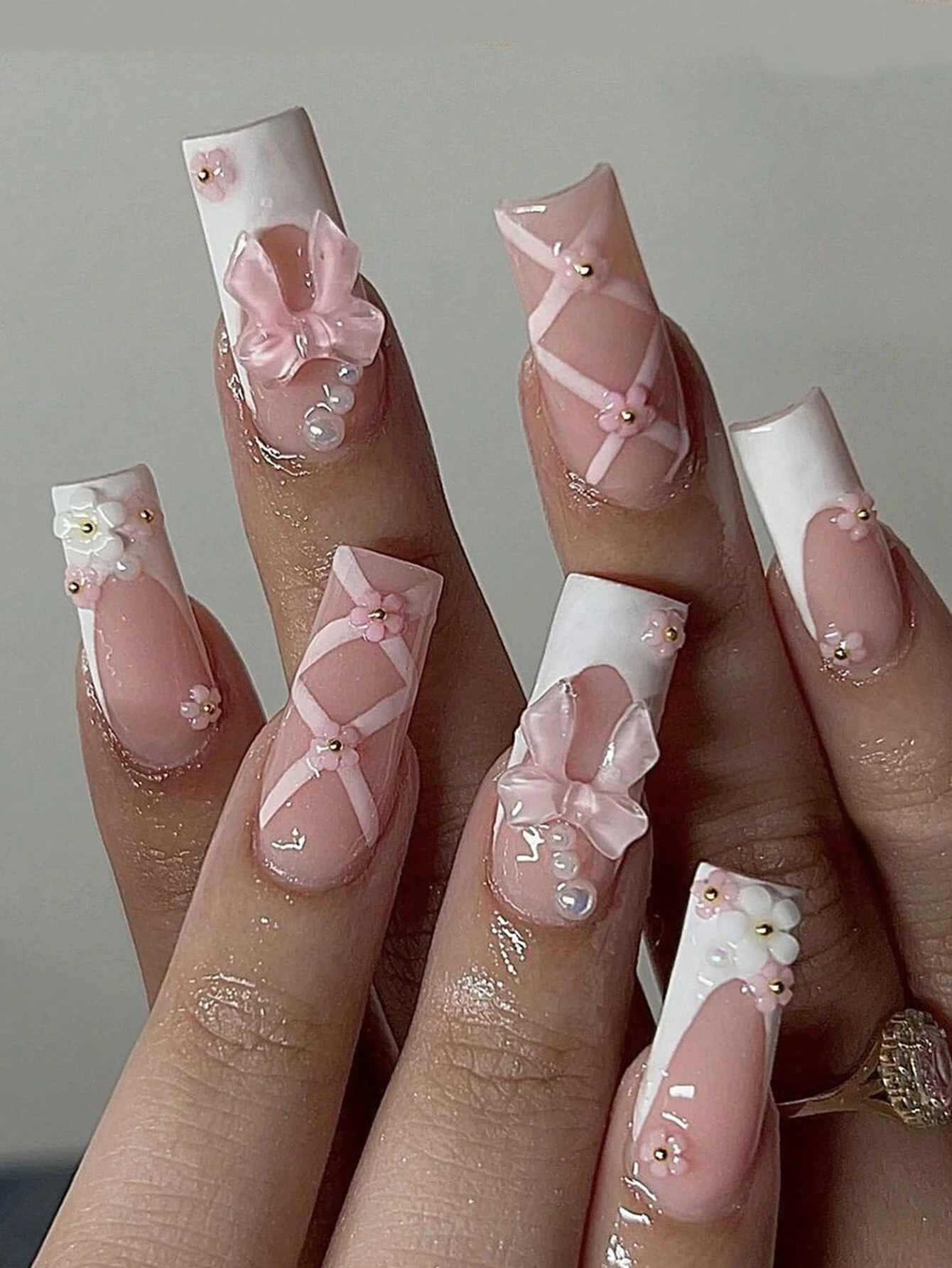 24 Stück – französische weiße quadratische künstliche Nägel, rosa dreidimensionale Schmetterlingsdekoration, zart und elegant, schlicht und großzügig – Detail 22