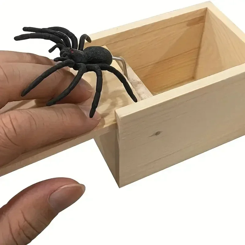 New Trick Spider Funny Scare Box Wooden Hidden Box Quality Prank Wooden Scare Box Fun Game Prank Trick Friend Toy Halloween Gift