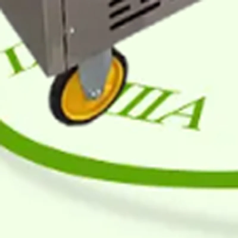 

Strawberry Popsicle Making Machine With Mold Gray Body Commercial Frozen Yogurt Machine