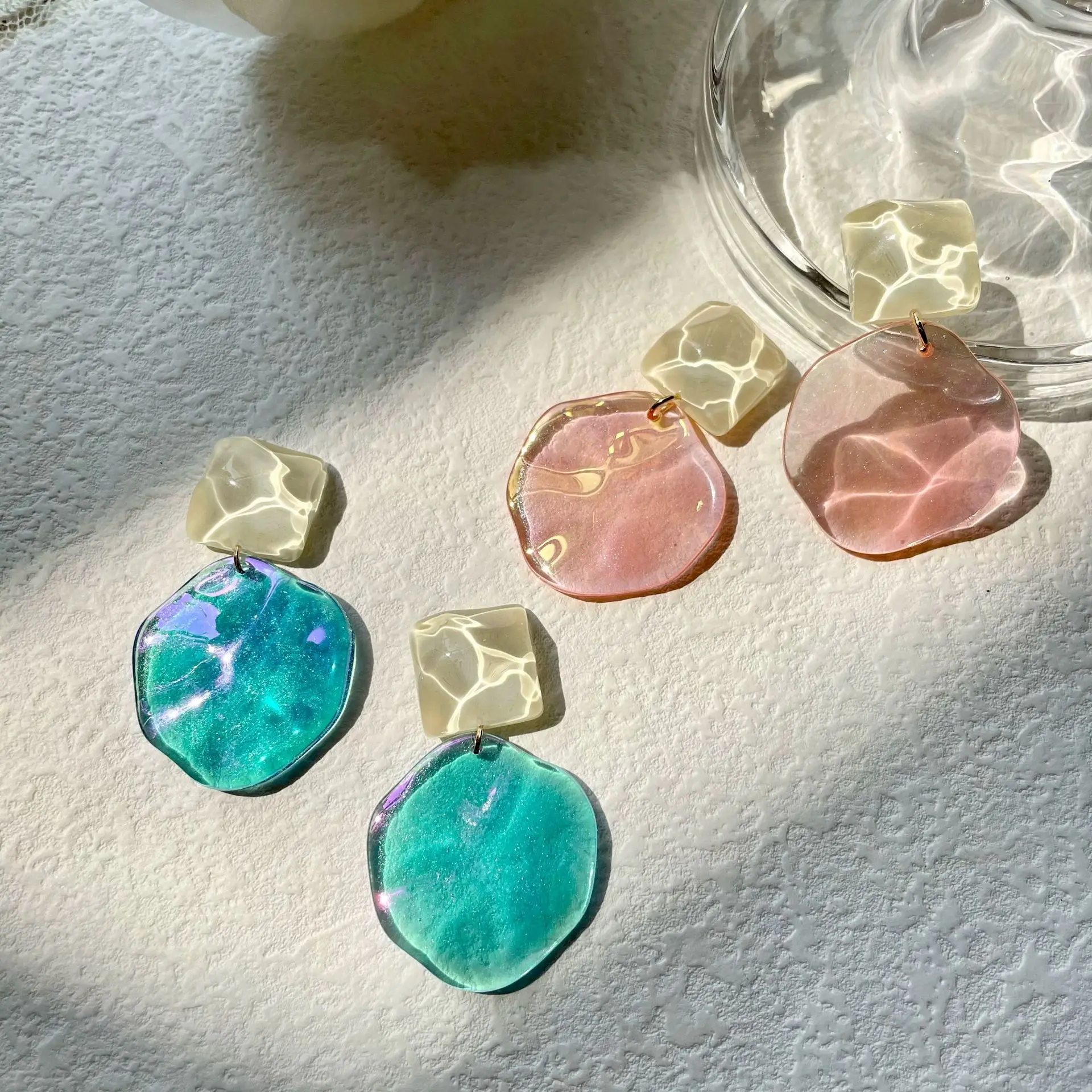 LATS Unregelmäßige Wasser Welligkeit Acryl Harz Transparente Ohrringe für Frauen Süße Mädchen Mode Schmuck Party Geburtstag Geschenk