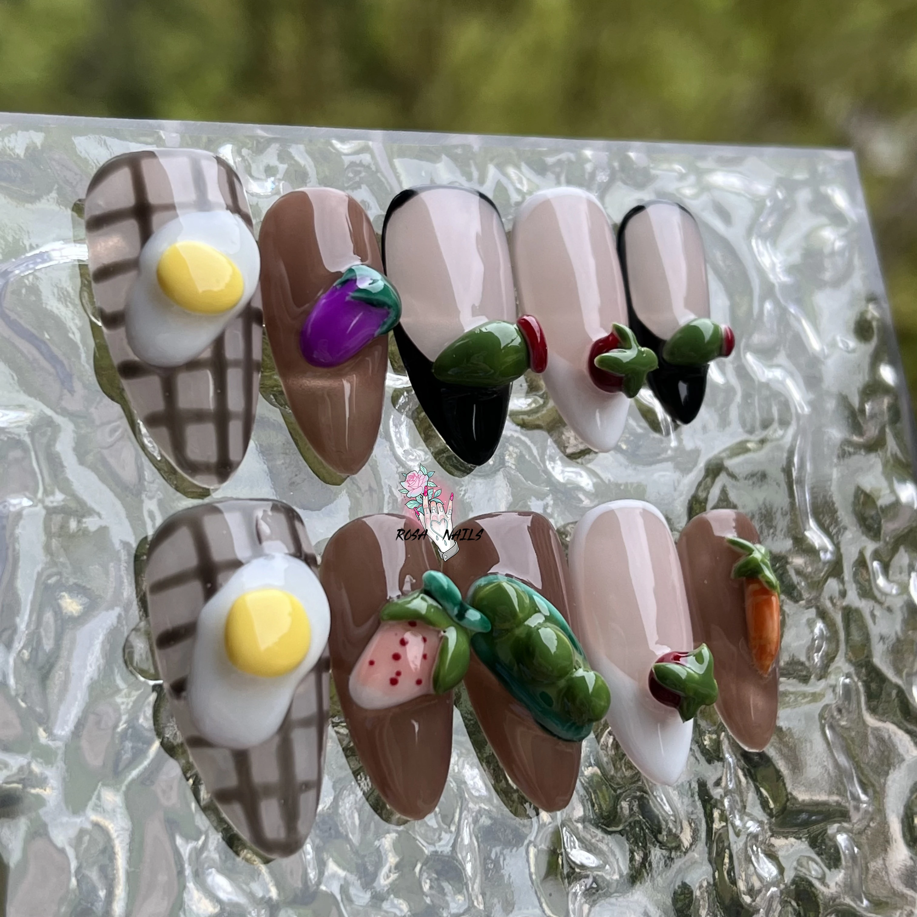 

New Cute Handmade 3D Strawberry Glossy Almond Handmade Fake Nail Brown Hand-painted French Tips 3D Press On Nail Art False Nails