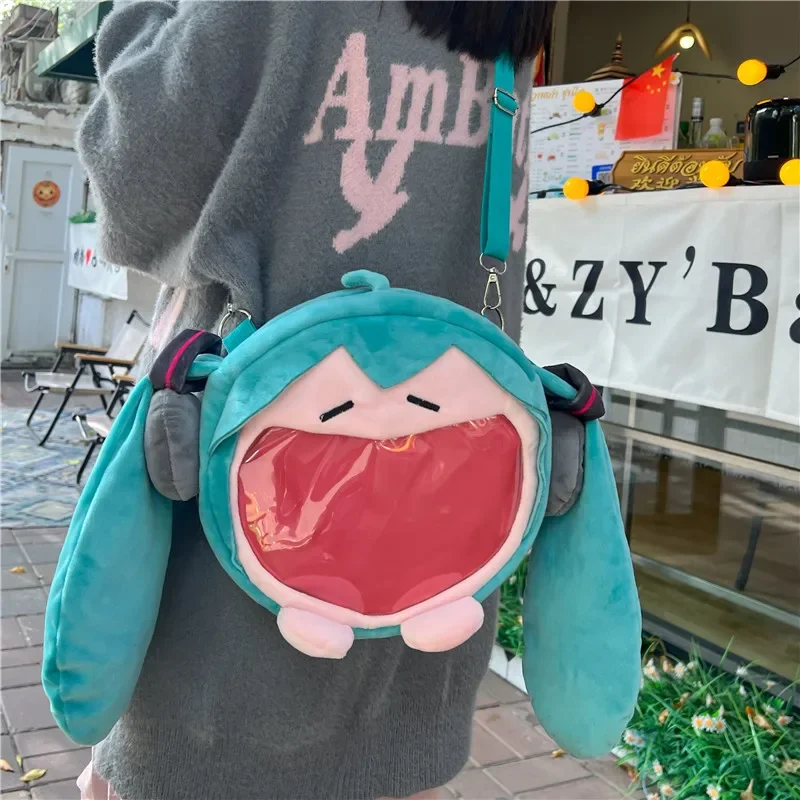 Anime hatsune miku rosa sakura q versão kawaii figura saco de pelúcia modelo bonito diagonal transparente crossbody sacos presentes para meninas