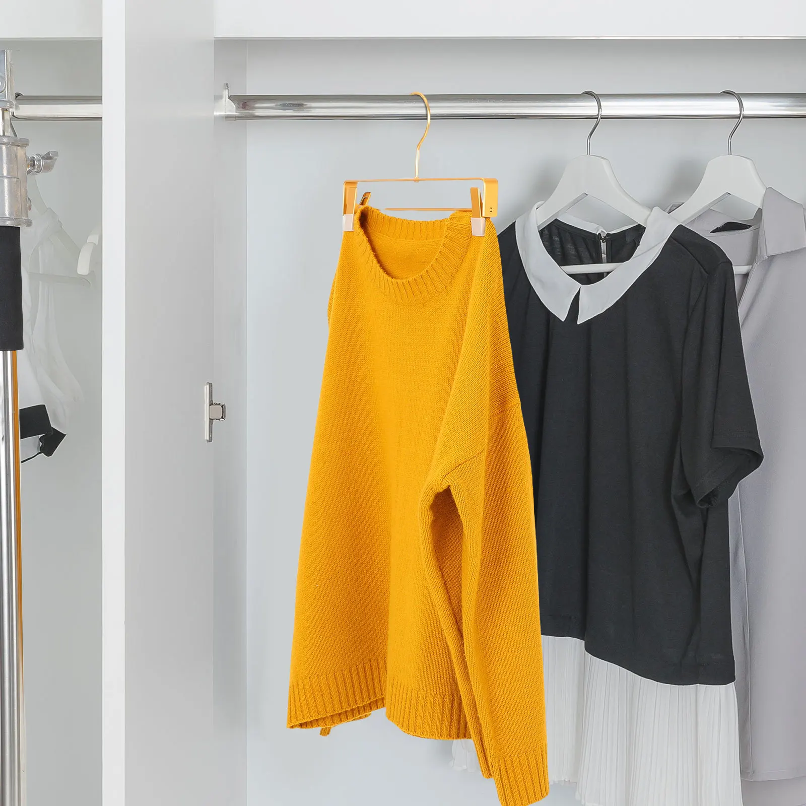 

50Pcs Clear Silicone Clothes Hanger Grips Non Slip Pants Protective Covers Transparent Hanger Strips for Clothing Racks