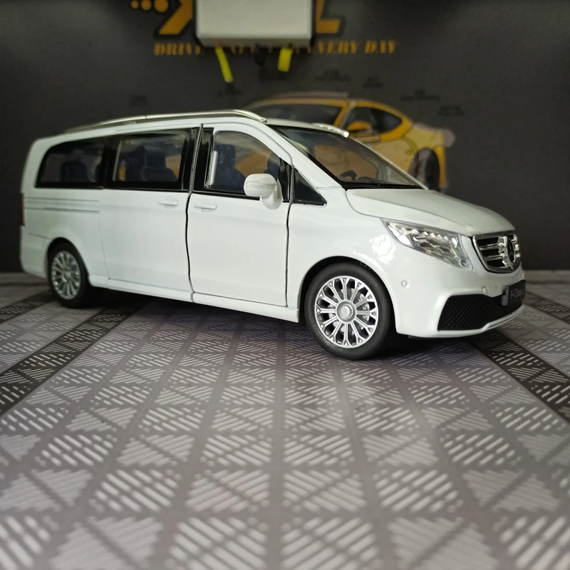 Simulación 1:24, modelo de vehículo comercial de aleación Mercedes Benz V260L, accesorios para coche, puertas y capó de motor, el maletero se puede abrir