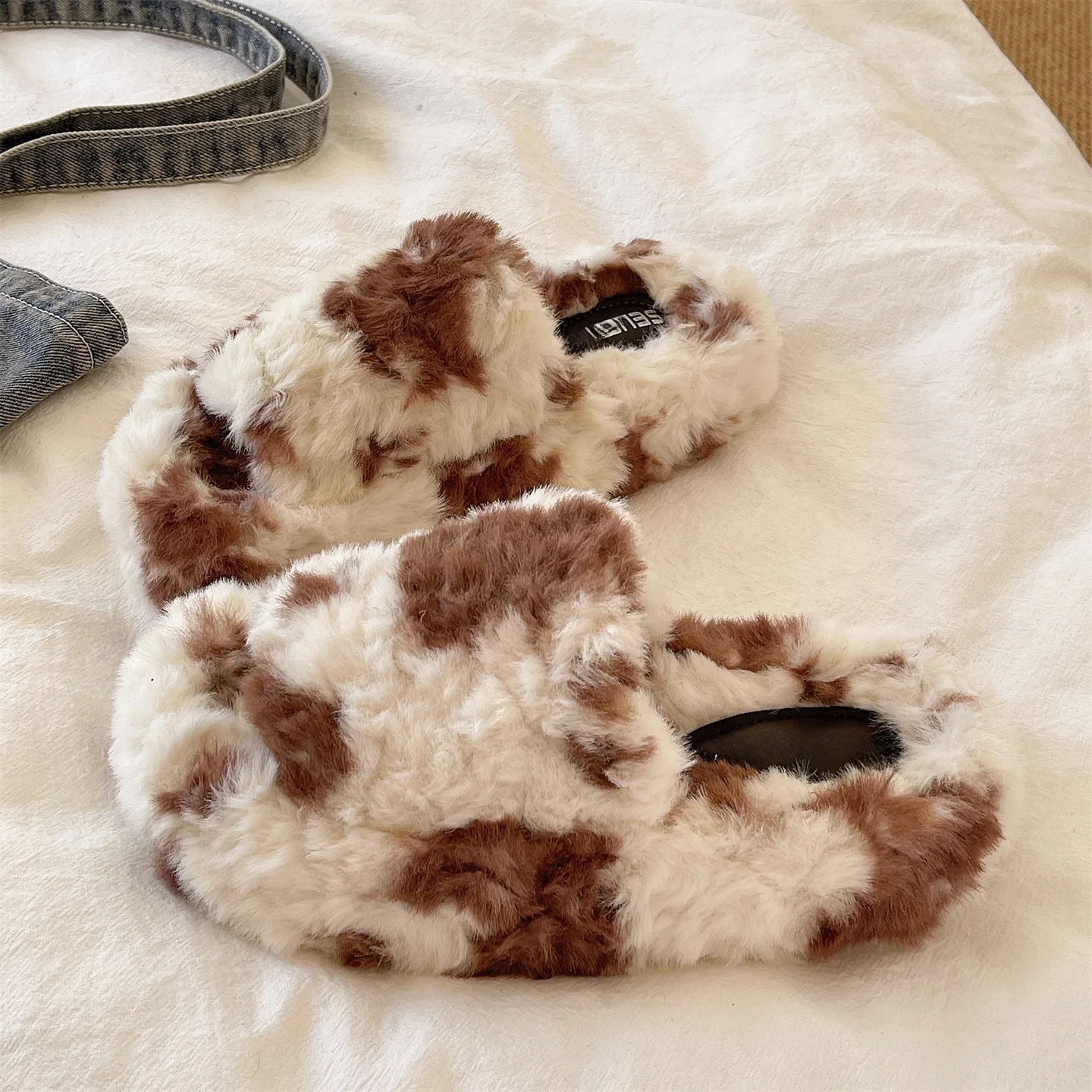 

Women's Fluffy Slippers Home Comfort Warm Thi Bot Roman Sle Velvet Slip-On Winter Autumn Cute Cow Patterned Slippers