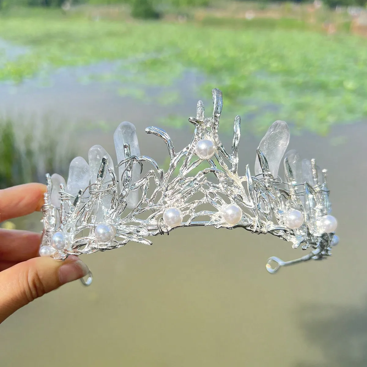 Ametista naturale WhiteCrystal Fluorite Mermaid Crown Fashion Colorful CrystalVintage MetalCrown accessori per capelli donna