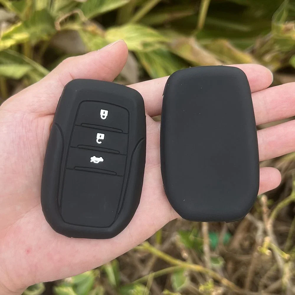 Silicone Car Key Cover Modified 3 Button Flip Remote Case for Toyota Corolla Camry Picnic Land Cruiser Highlander RAV4 Keychain