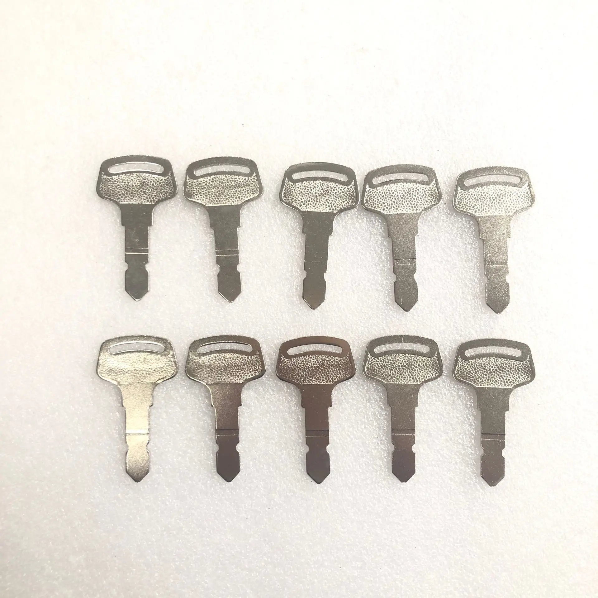 10 PCS For Kubota new holland excavator key kubota 63700 FREE POSATGE