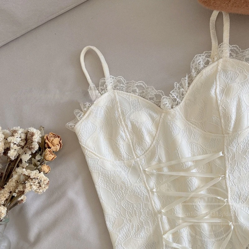 女性のためのセクシーなショートトップ,レースの包帯Tシャツ,キャミソール,タンクトップ,ノースリーブの服,コルセット,ファッションの服,y2k