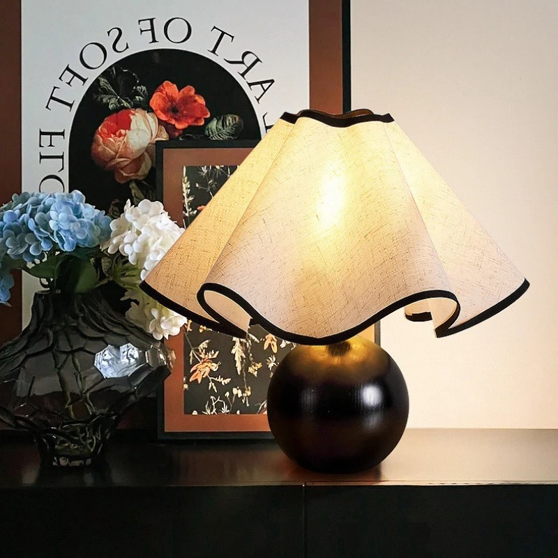 اليابانية الرجعية خشبية المجال قاعدة مصابيح طاولة LED الأبيض البتلة النسيج عاكس الضوء غرفة المعيشة غرفة نوم مطعم مكتب عمل أضواء #6