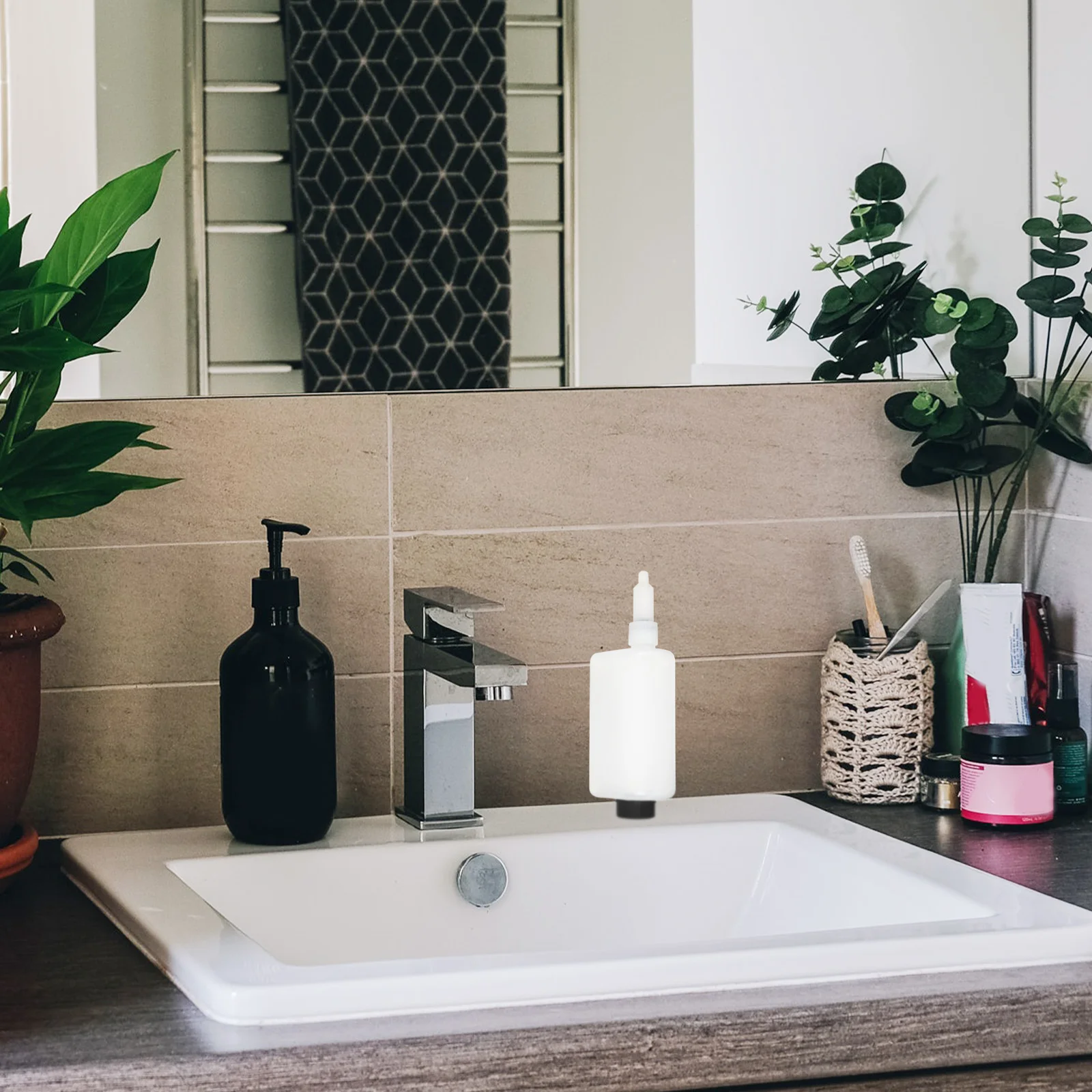 

2Sets Soap Dispenser Inner Bottle Replacement Kit Practical Pump Head for Kitchen Bathroom Office Hotel Use